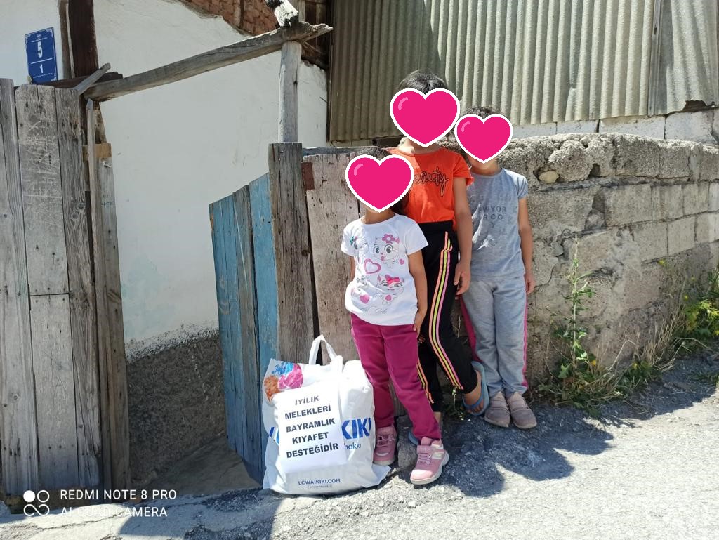 EN BÜYÜK ENGEL SEVGİSİZLİKTİR ... ENGELSİZ YARINLAR İÇİN EL ELE..
