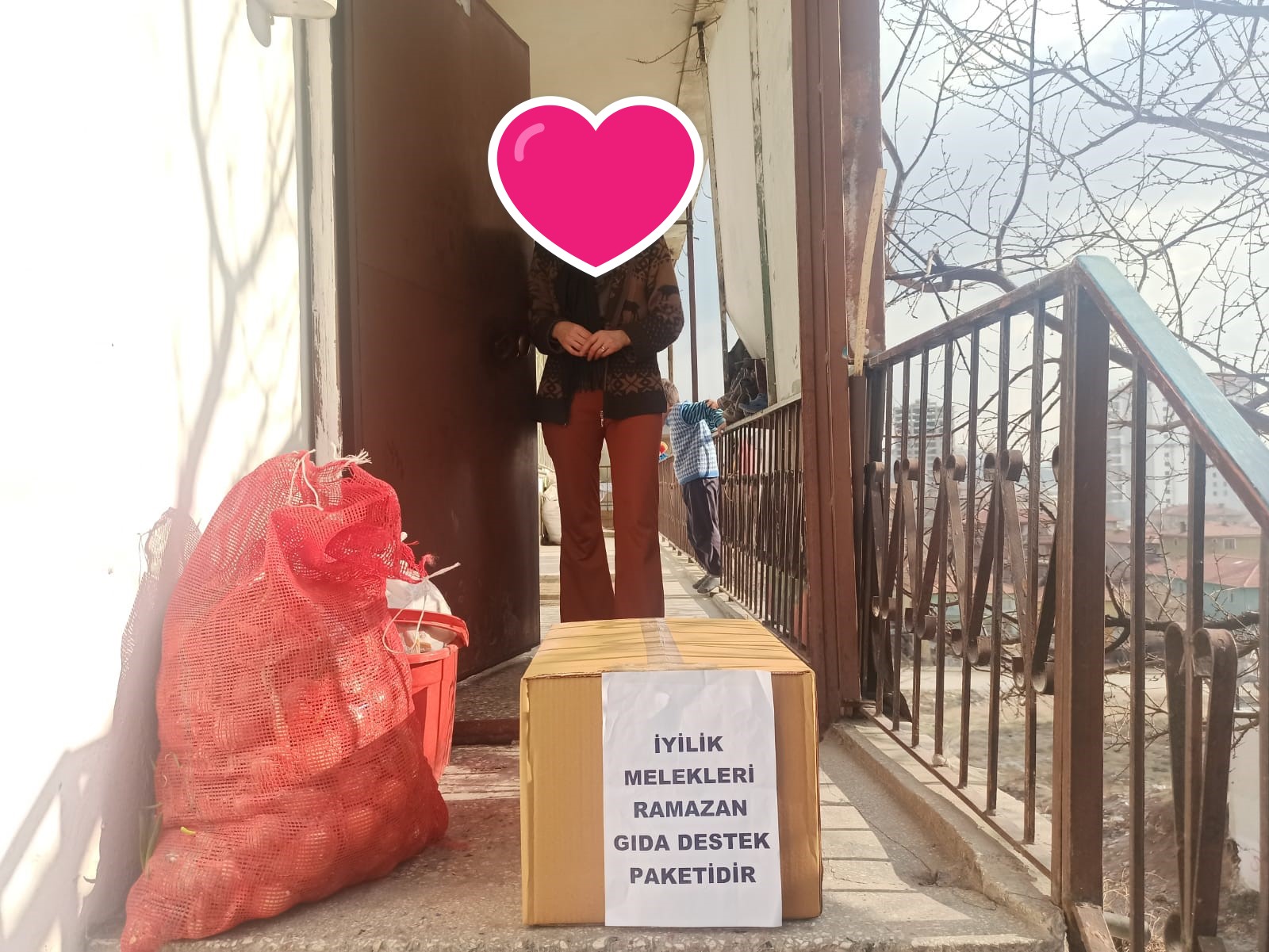 EN BÜYÜK ENGEL SEVGİSİZLİKTİR ... ENGELSİZ YARINLAR İÇİN EL ELE..
