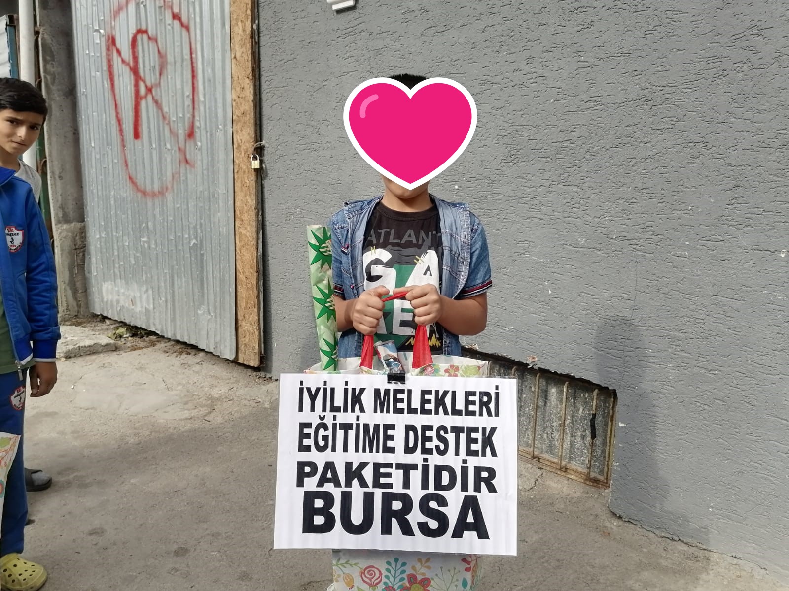 KIRTASİYE DESTEKLERİMİZ DEVAM EDİYOR