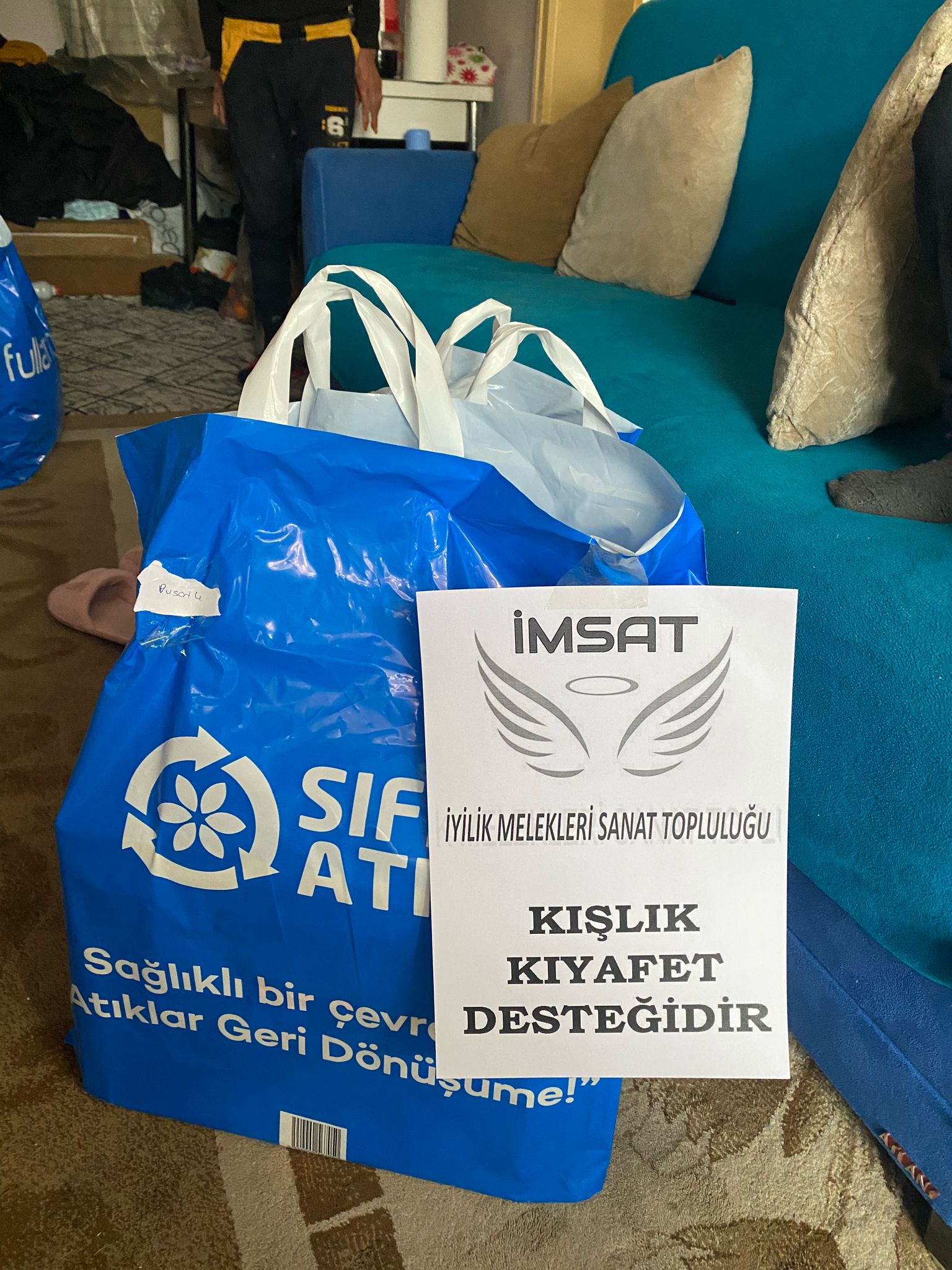 ÇOCUK GÜLERSE DÜNYA GÜLER!!!