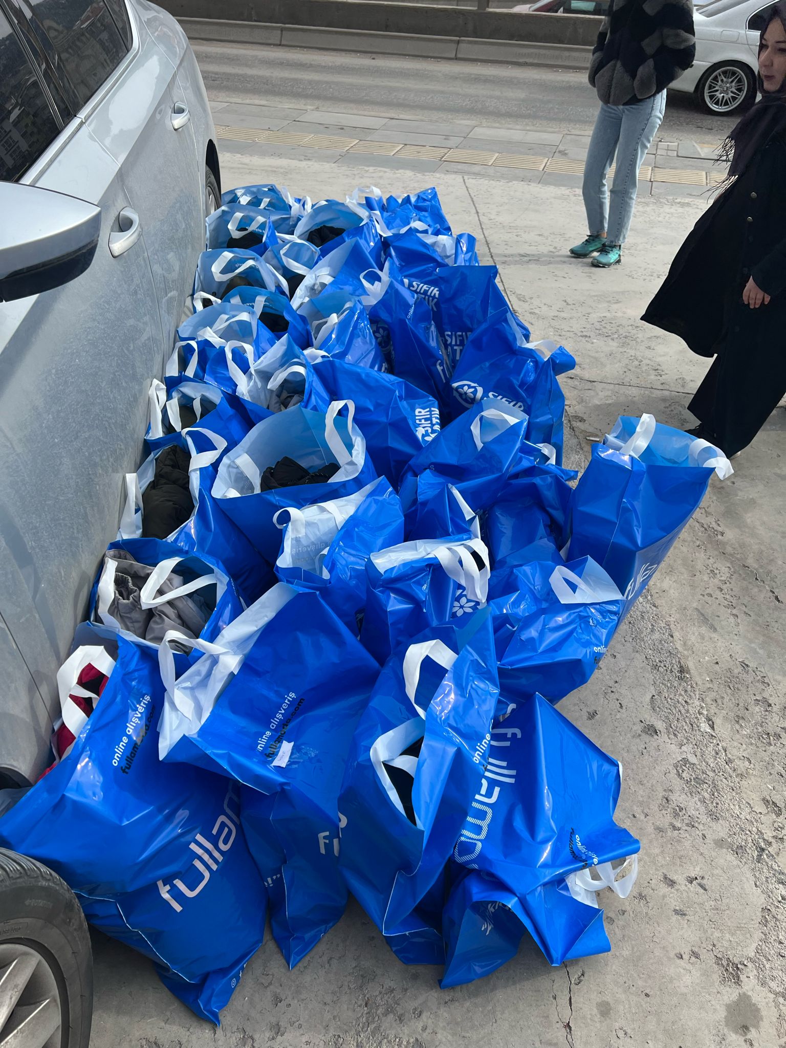ÇOCUK GÜLERSE DÜNYA GÜLER!!!