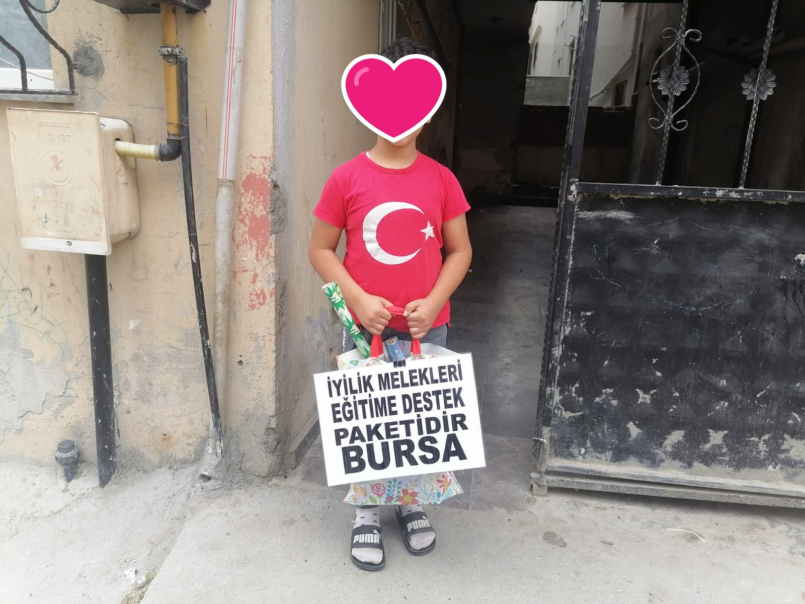EN BÜYÜK ENGEL SEVGİSİZLİKTİR ... ENGELSİZ YARINLAR İÇİN EL ELE..