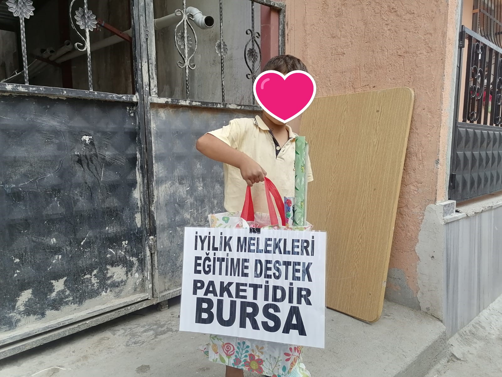 KIRTASİYE DESTEKLERİMİZ DEVAM EDİYOR