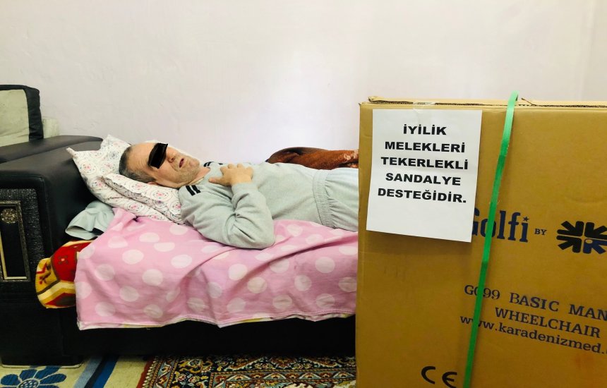BİR TEKERLEKLİ SANDALYE DAHA UMUT OLUYORDU..