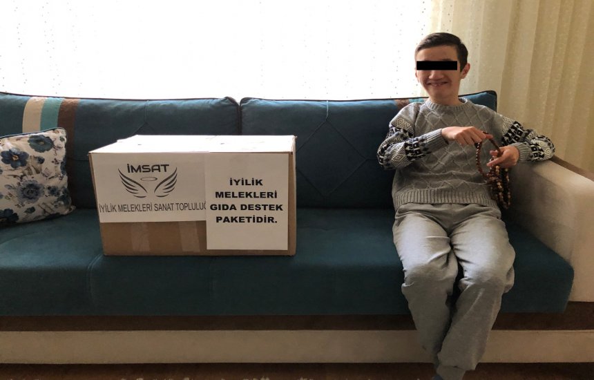GÜZEL ÇOCUK YÜZÜN HER DAİM GÜLSÜN,İMSAT HERZAMAN YANINDA..