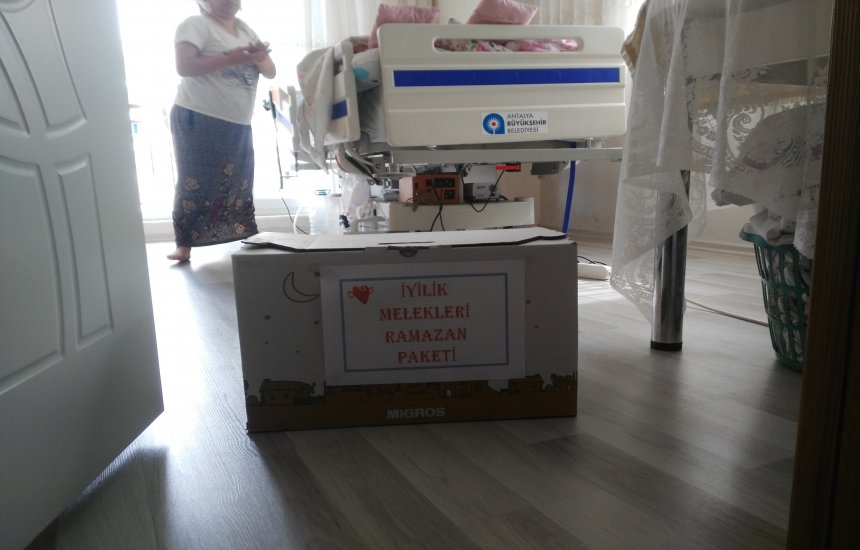 SİZLER GÜLÜMSEYİN Kİ,TÜM DÜNYA GÜLÜMSESİN..