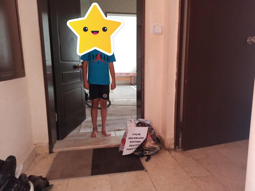 KIRTASİYE DESTEKLERİMİZLE ÇOCUKLARIN YİNE GÜLÜN YÜZÜ OLDUK