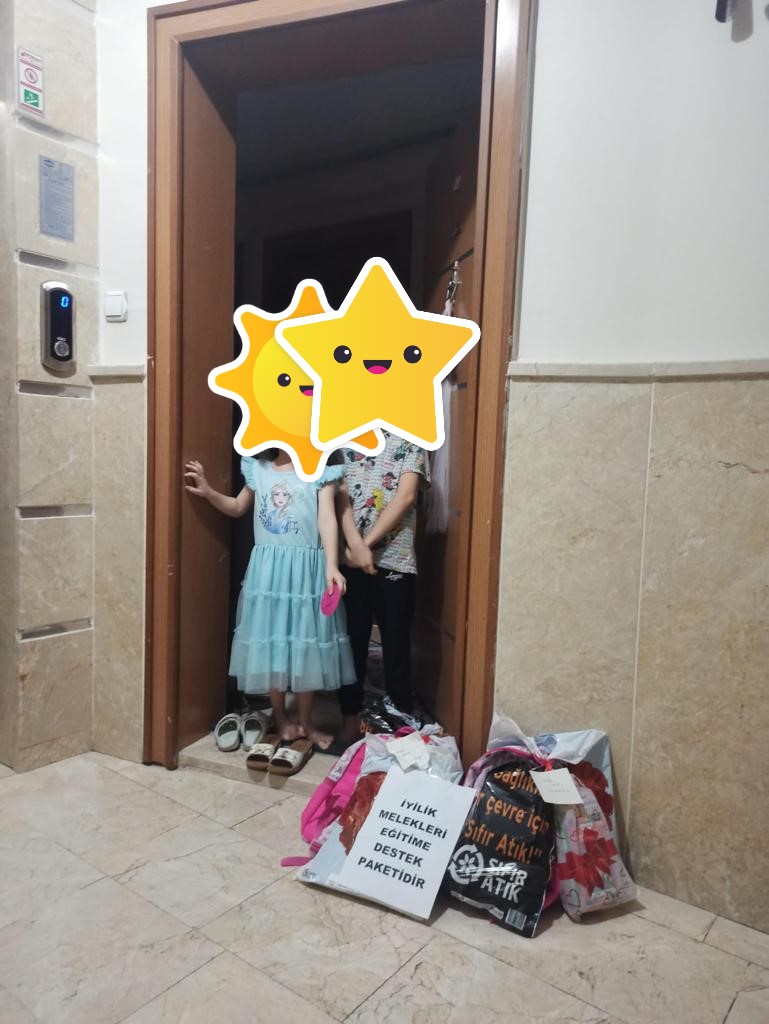 KIRTASİYE DESTEKLERİMİZLE ÇOCUKLARIN YİNE GÜLÜN YÜZÜ OLDUK