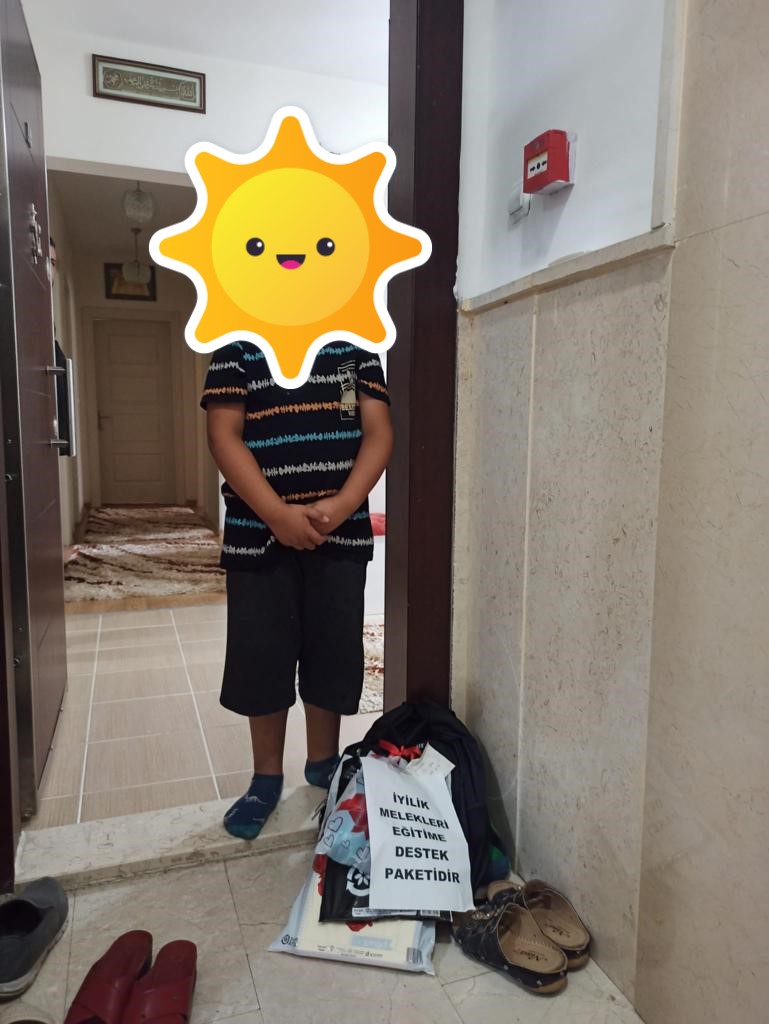 KIRTASİYE DESTEKLERİMİZLE ÇOCUKLARIN YİNE GÜLÜN YÜZÜ OLDUK