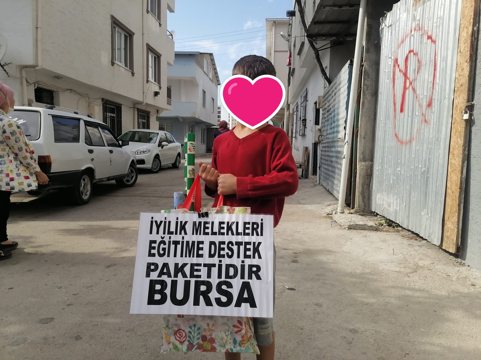 KIRTASİYE DESTEKLERİMİZ DEVAM EDİYOR