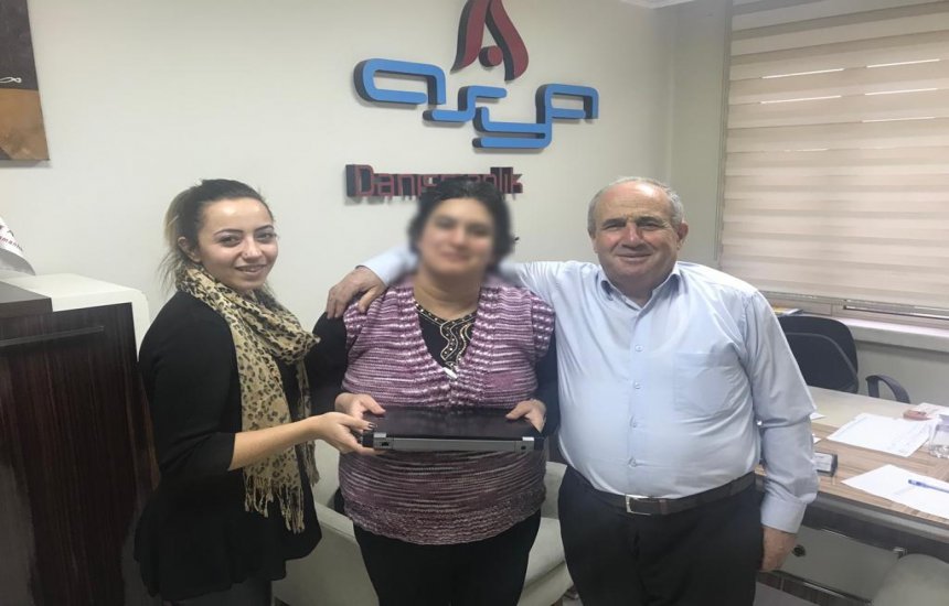Dünyada hepimiz gülelim diye imsat var