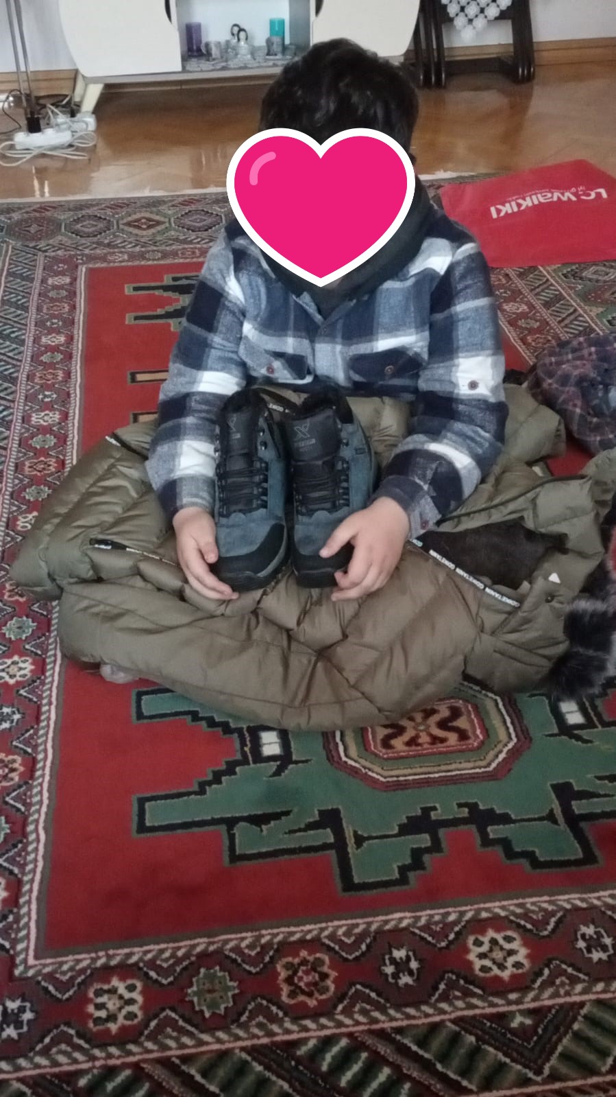 KIŞLIK KIYAFET DESTEKLERİMİZ SAHİPLERİNE ULAŞIYOR